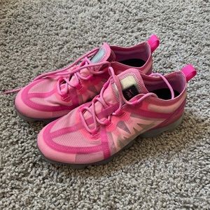 SOLD - NIKE VAPORMAX
